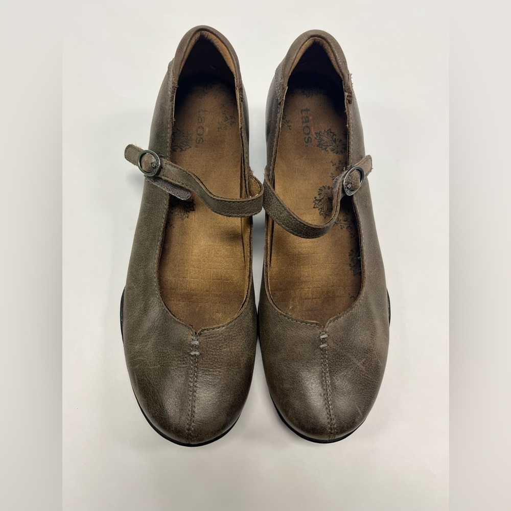 Taos Brown Leather‎ Ta Dah Mary Jane Shoes Sz. 40